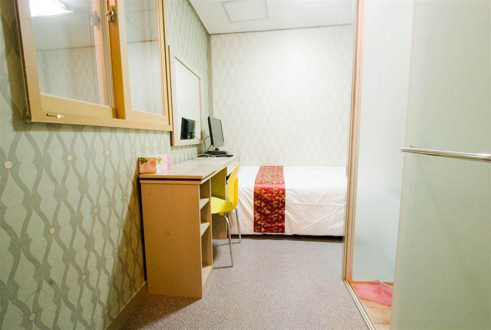 סיאול Oyo Hostel Myeongdong 2 מראה חיצוני תמונה